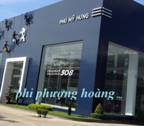 Vệ sinh bảng hiệu